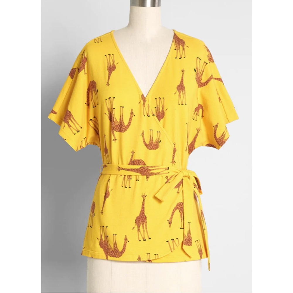 Modcloth Yellow Giraffe Print Wrap Blouse small NWOT